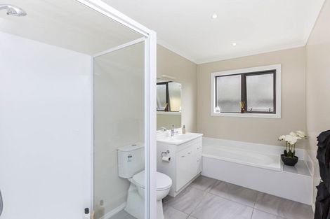 Photo of property in 131 Kirton Drive, Riverstone Terraces, Upper Hutt, 5018