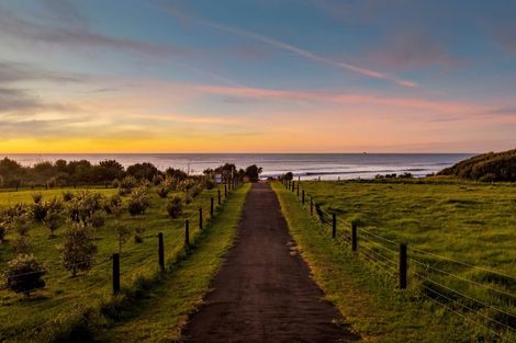 Photo of property in 3 Te Umu Hapuku Lane, Waiwhakaiho, 4312