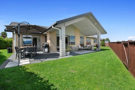 Photo of property in 40 Gibson Place, Papamoa Beach, Papamoa, 3118