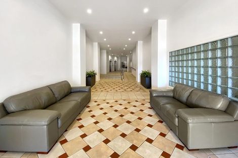 Photo of property in Stadium Garden Flats, 319/107 Thorndon Quay, Pipitea, Wellington, 6011