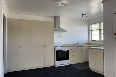 Photo of property in 15 Cliff View Drive, Green Bay, Auckland, 0604