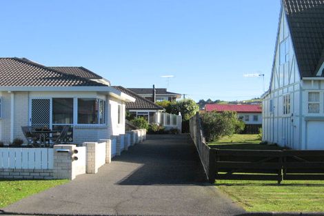 Photo of property in 24a Alice Avenue, Orewa, 0931