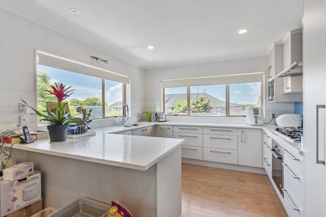 Photo of property in 7 Chip Grove, Sunnyhills, Auckland, 2010