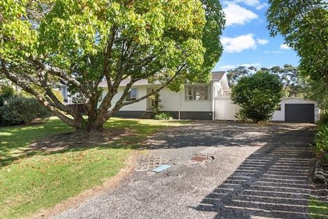 Photo of property in 27 Contessa Drive, Glenfield, Auckland, 0629
