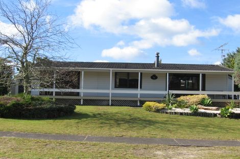 Photo of property in 17 Dunlop Drive, Pauanui, Hikuai, 3579