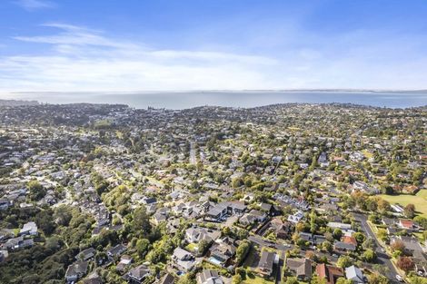 Photo of property in 2/15 Eastwood Rise, Browns Bay, Auckland, 0630