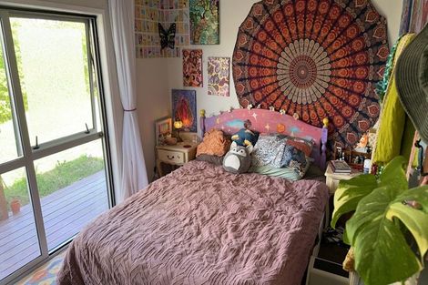 Photo of property in 17 Sispara Place, Beach Haven, Auckland, 0626