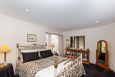 Photo of property in 30 Drayton Drive, Mount Pleasant, Christchurch, 8081