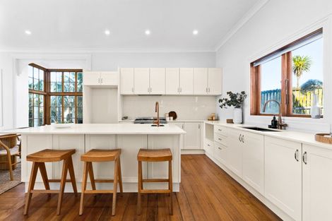 Photo of property in 26 Thompson Road, Bluff Hill, Napier, 4110