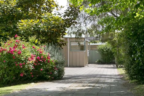 Photo of property in 2/16 Arrowsmith Avenue, Waipahihi, Taupo, 3330