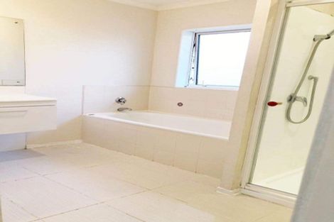 Photo of property in 43 Carisbrook Crescent, Papakura, 2110