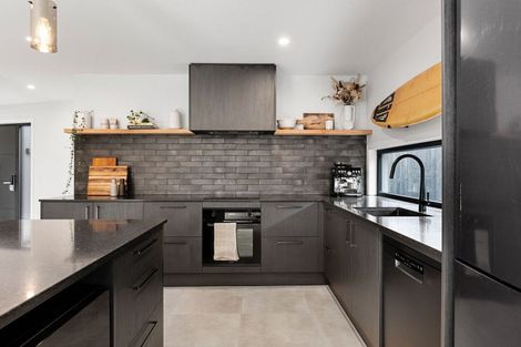 Photo of property in 18 Tunarau Street, Raglan, 3225