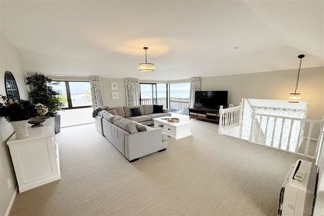 Photo of property in 76 Mount Pleasant Road, Mount Pleasant, Christchurch, 8081