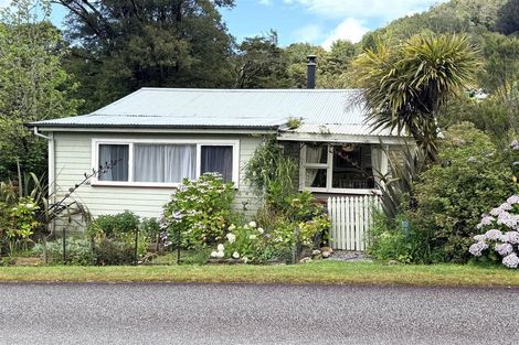 Photo of property in 295 Roa Road, Blackball, 7804