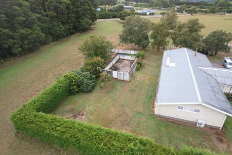 Photo of property in 194 Muhunoa Road East, Ohau, Levin, 5570