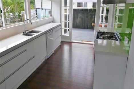 Photo of property in 55 Kamara Road, Glen Eden, Auckland, 0602