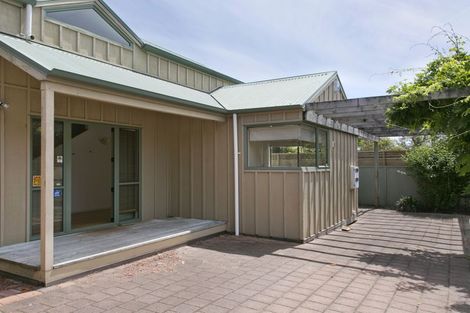 Photo of property in 2/16 Arrowsmith Avenue, Waipahihi, Taupo, 3330