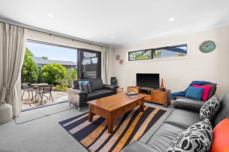 Photo of property in 4b Read Crescent, Clive, 4102