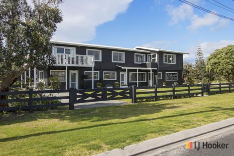 Photo of property in 287 Seaforth Road, Waihi Beach, 3611