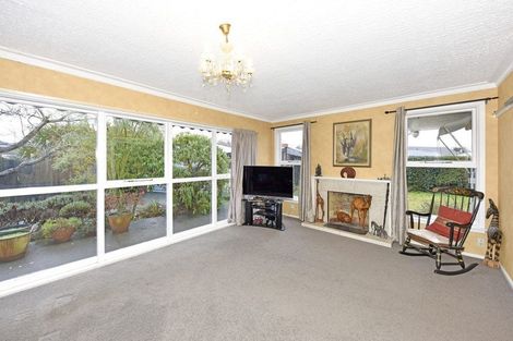 Photo of property in 8 Kingsgate Place, Burnside, Christchurch, 8053