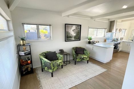 Photo of property in 11 Randall Place, Hospital Hill, Napier, 4110