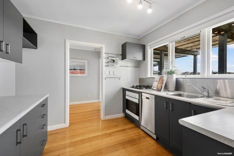 Photo of property in 20a Corunna Road, Milford, Auckland, 0620