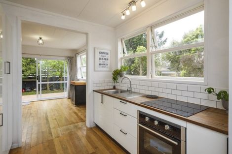 Photo of property in 20 Fergusson Street, Marton, 4710