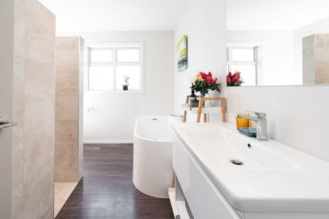 Photo of property in 6 Konini Crescent, Waikanae Beach, Waikanae, 5036