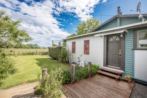 Photo of property in 978 Pourerere Road, Omakere, Waipawa, 4271