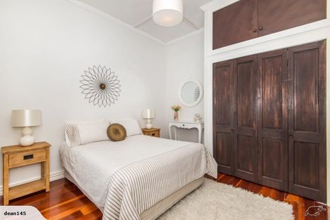 Photo of property in 28 Cardwell Street, Onehunga, Auckland, 1061