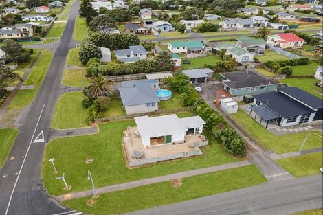 Photo of property in 11 Hector Place, Opunake, 4616