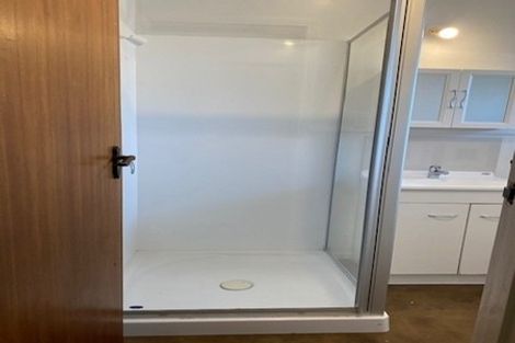 Photo of property in 77a Russell Road, Manurewa, Auckland, 2102