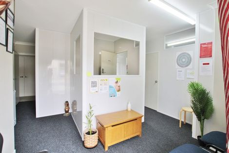 Photo of property in 29 Midhurst Avenue, Henderson, Auckland, 0612