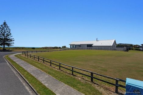 Photo of property in 14 Pacific Parade, Coastlands, Whakatane, 3120