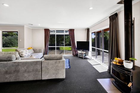 Photo of property in 18 Fox Street, Okato, 4335