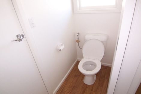 Photo of property in 77 Greendale Avenue, Avonhead, Christchurch, 8042