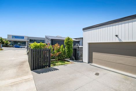 Photo of property in 169 Millwater Parkway, Silverdale, 0932