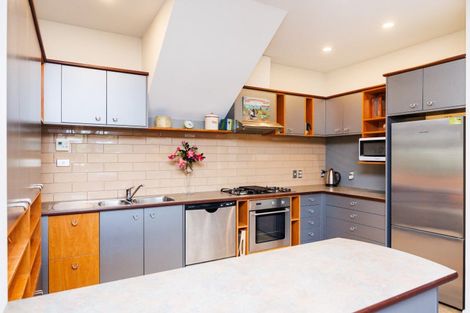 Photo of property in 45 Waicola Drive, Fitzherbert, Palmerston North, 4471