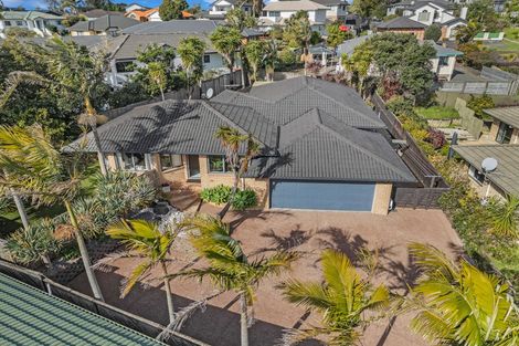 Photo of property in 11 Cognac Place, Henderson, Auckland, 0612
