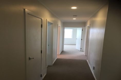 Photo of property in 7 Edgewood Way, Henderson, Auckland, 0612