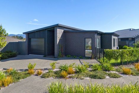 Photo of property in 35 Sentinel Avenue, Omokoroa, 3114