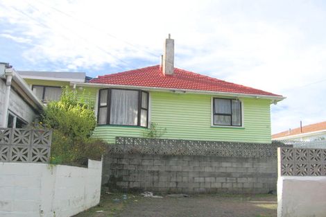 Photo of property in 22 Franklyn Road, Tawa, Wellington, 5028