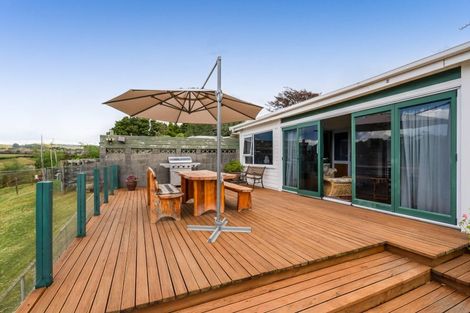 Photo of property in 14 Ngapapa Street, Urenui, 4375