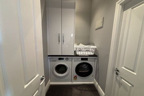 Photo of property in The Villas, 6/33 Hobson Street, Thorndon, Wellington, 6011