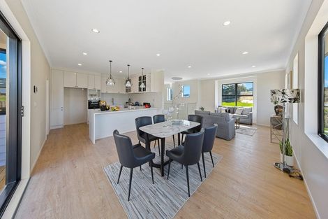 Photo of property in 28 Celestial Crescent, Orewa, 0931