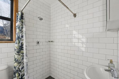 Photo of property in 66 Te Awa Road, Albert Town, Wanaka, 9382