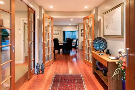 Photo of property in 8 Lynton Road, Bucklands Beach, Auckland, 2012