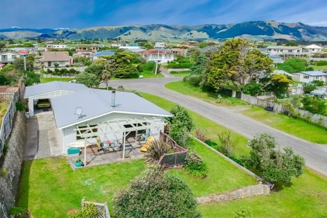 Photo of property in 53 Dixie Street, Te Horo Beach, Otaki, 5581