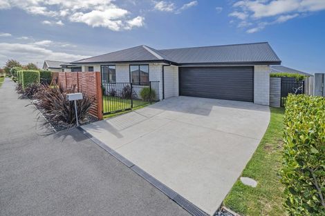 Photo of property in 76 Strauss Drive, Rolleston, 7614