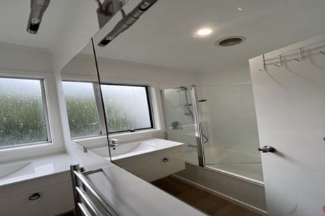 Photo of property in 2/48 Jutland Road, Hauraki, Auckland, 0622
